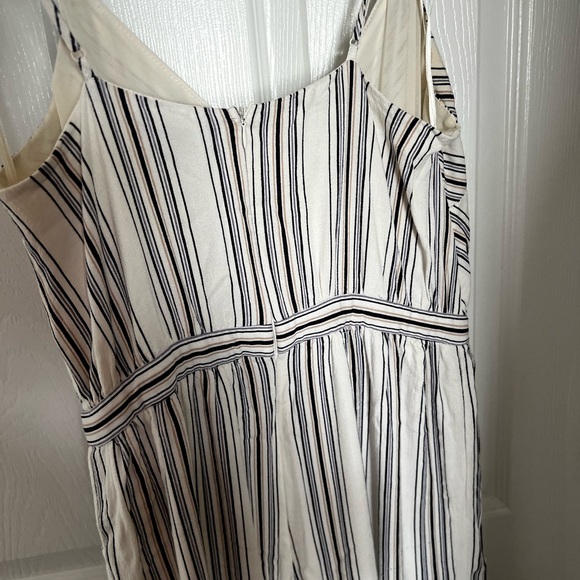 M jumpsuit - Picture 8 of 9